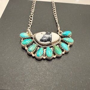 Nizhoni Traders Kingman Turquoise and White Buffalo Necklace